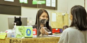 千葉でスマホ修理ならEyeSmart八千代イオンモール八千代緑が丘 受付