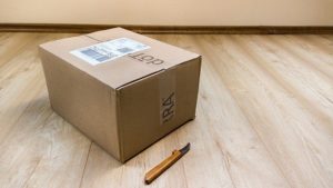 スマホの郵送で使う段ボールのイメージ画像