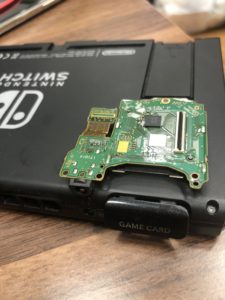 ニンテンドースイッチカセットトレーパーツ