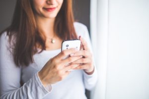 スマホ 中古 販売店 simフリー 5000円以下