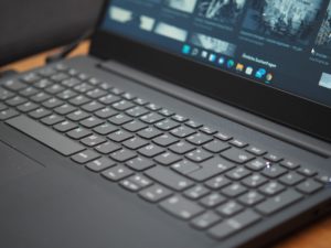 PC パソコン 遅い 原因 改善方法