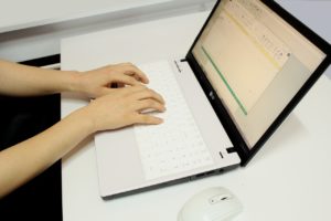 Fedora linux とは おすすめ 無料 入門