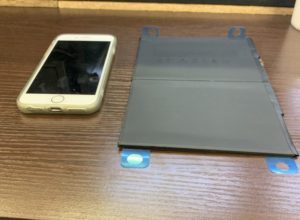 iPhoneとiPadに内蔵されたバッテリーパック画像
