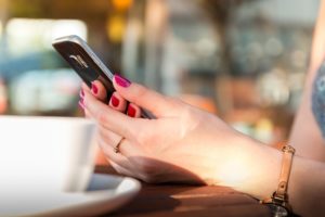 iphone android アプリ違い セキュリティ
