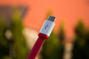 iphone 15 usb c 充電速度