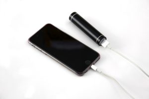 スマホ 冬 バッテリー 対策 減りやすい