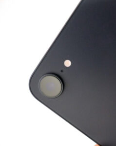 iPhone16eのカメラの外観画像
