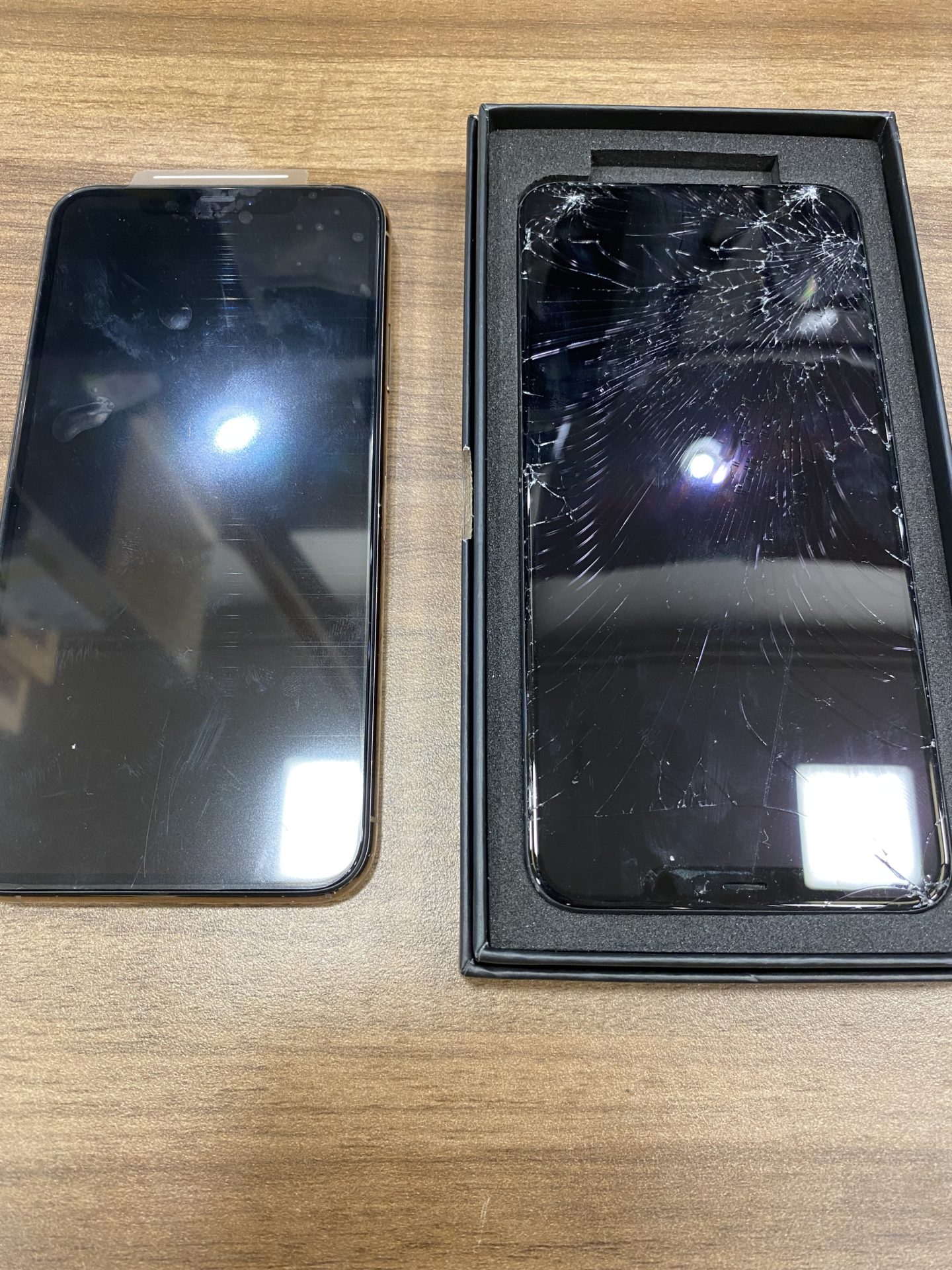 千葉でiPhone修理をするならEyeSmartのiPhone11ProMax修理画像